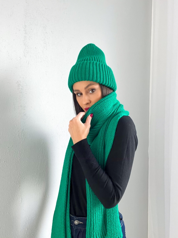 Комплект зимна шапка с шал/ зелено
