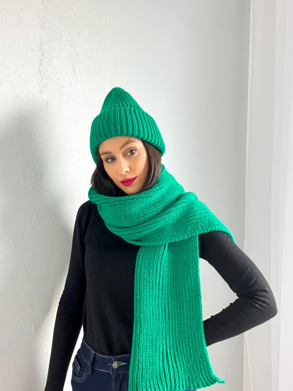 Комплект зимна шапка с шал/ зелено