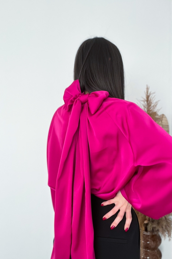 Дамска сатен риза с голяма панделка на гърба/ студена циклама