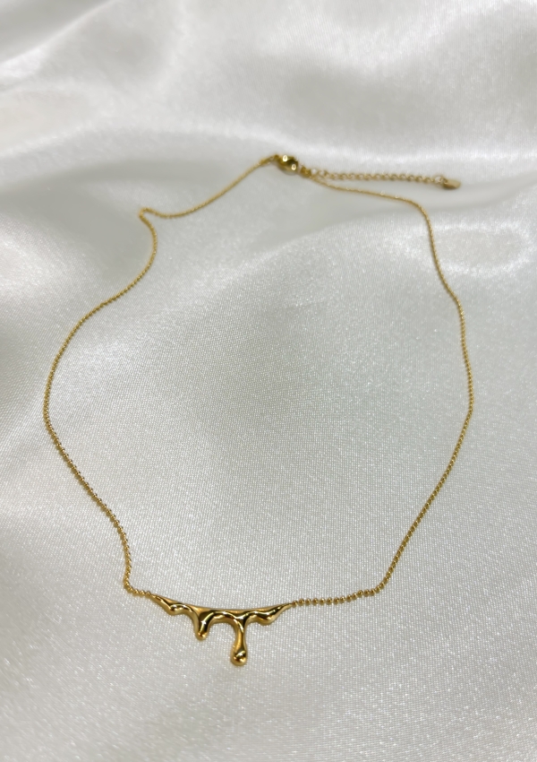 Дамско колие от неръждаема стомана "Разтичаща любов"/ златист цвят