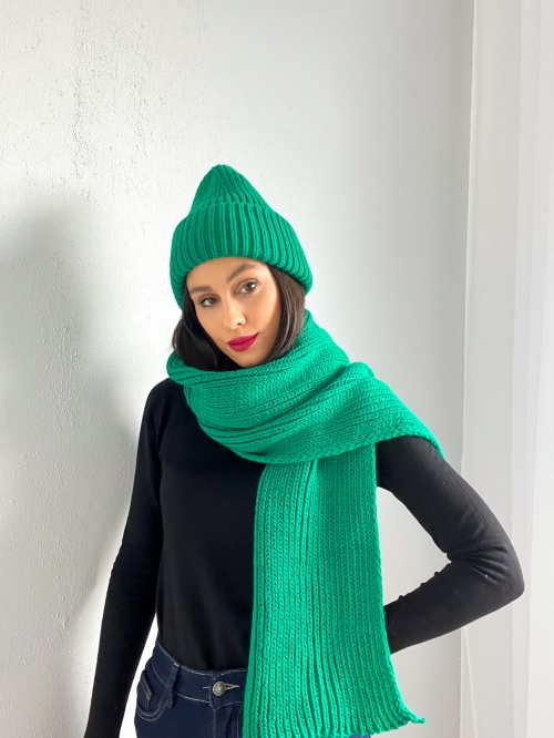 Комплект зимна шапка с шал/ зелено