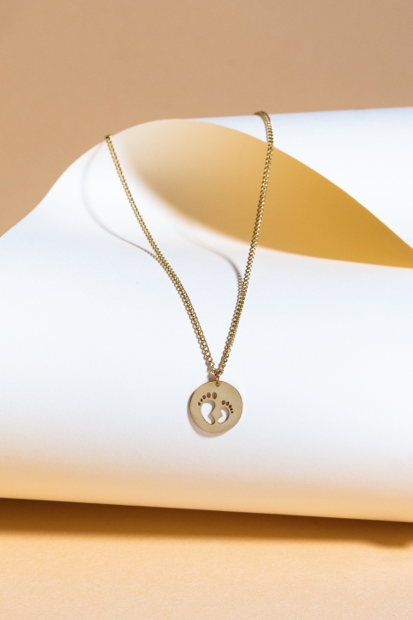 Дамско колие от медицинска стомана "FEET"/ златсит цвят